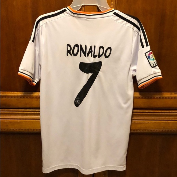 Ronaldo Jersey - Picture 2 of 2